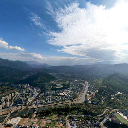 四川雅安滎經街心花園全景