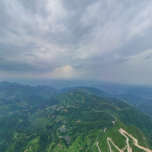 湖南花垣与贵州松桃交界处-梳子山