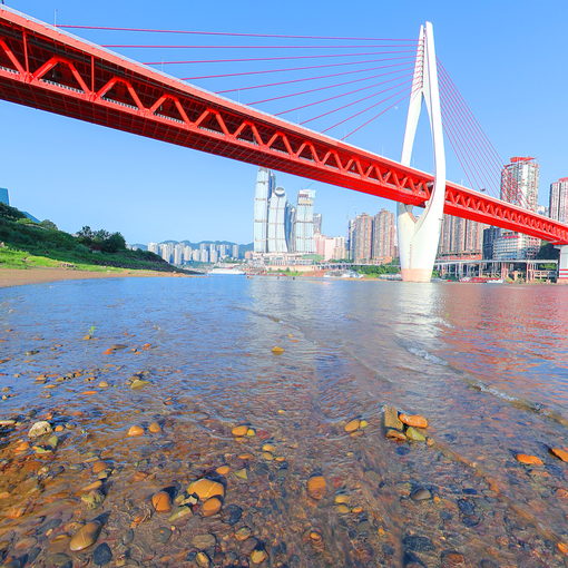 重慶市千廝門橋下