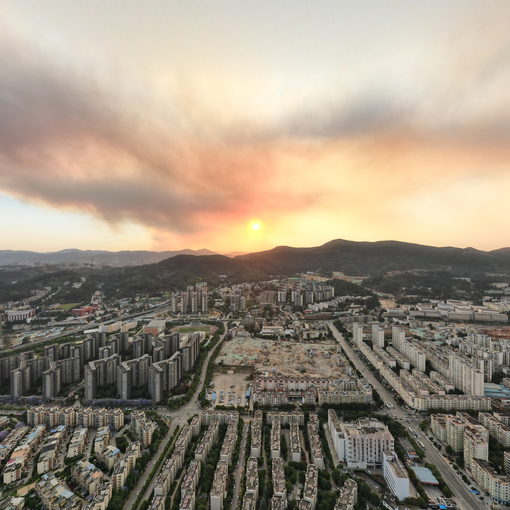 夕陽（因為有山火，所以西邊是這樣的）