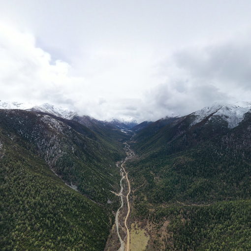 亚拉雪山