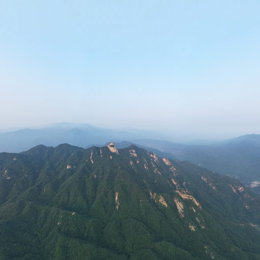 圣水湖全景