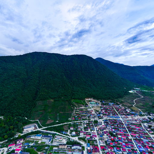 蓮花圣地  秘境墨脫——西藏墨脫縣城